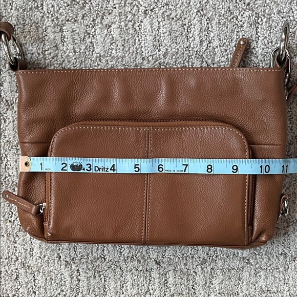 Tignanello Tan Leather Purse - Picture 5 of 8